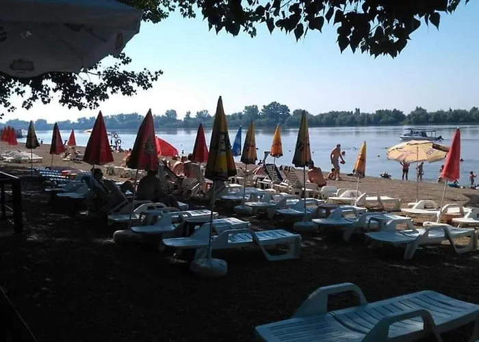 River Апартаменты *